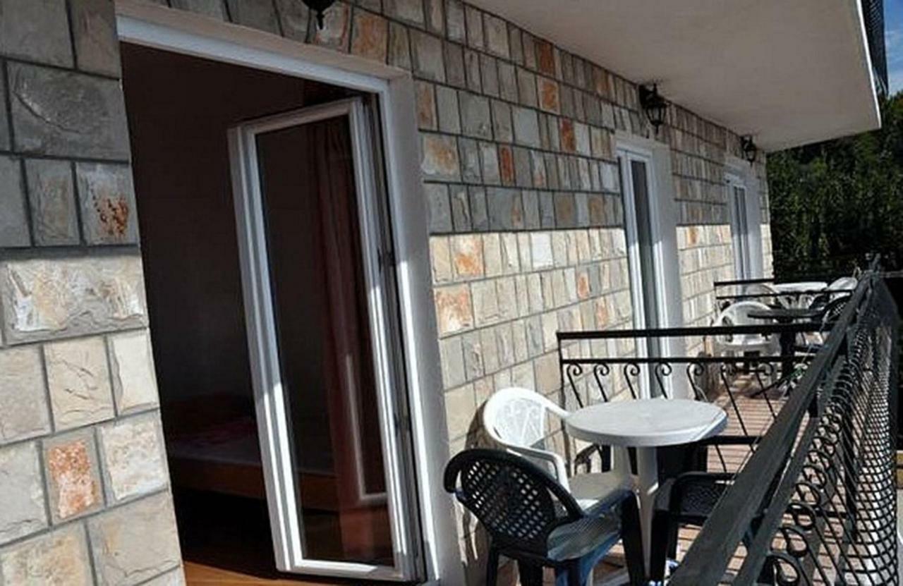 Apartments Marinovac Živogošće Buitenkant foto
